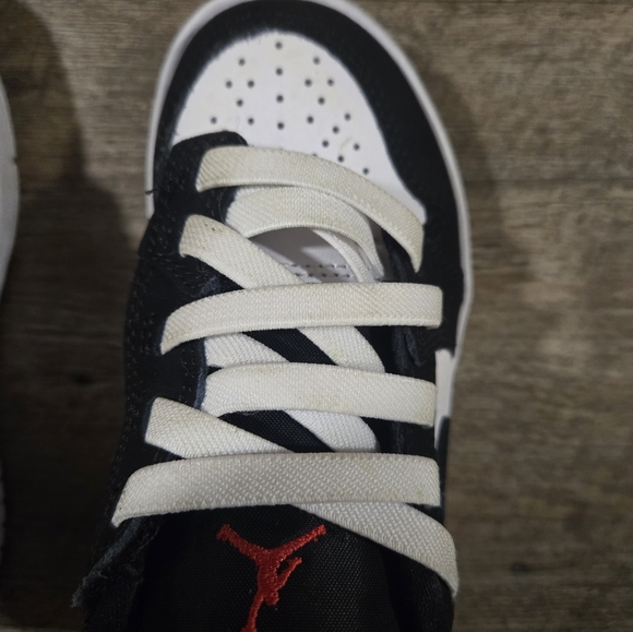 Kids Black and White Nike  Sneakers - Picture 9 of 13